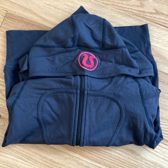 Lululemon Lightweight Hoodie - Picture 1 of 3